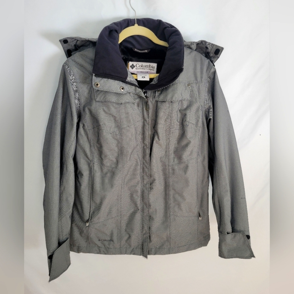 Women's Medium Titanium Columbia Gray Jacket W/ Detachable Hood